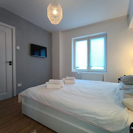 Cozy Apartment City Center Bucarest Esterno foto