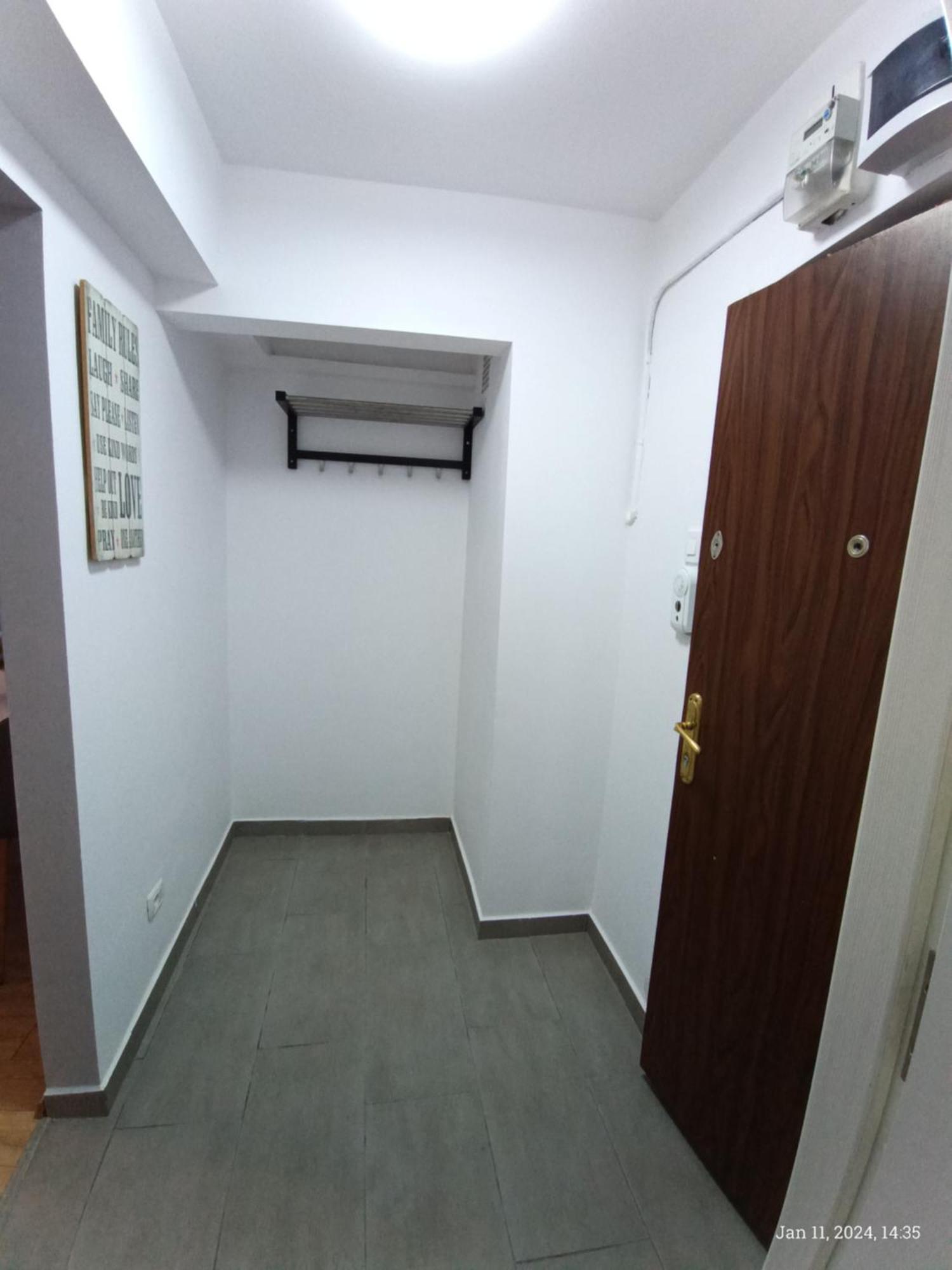 Cozy Apartment City Center Bucarest Esterno foto